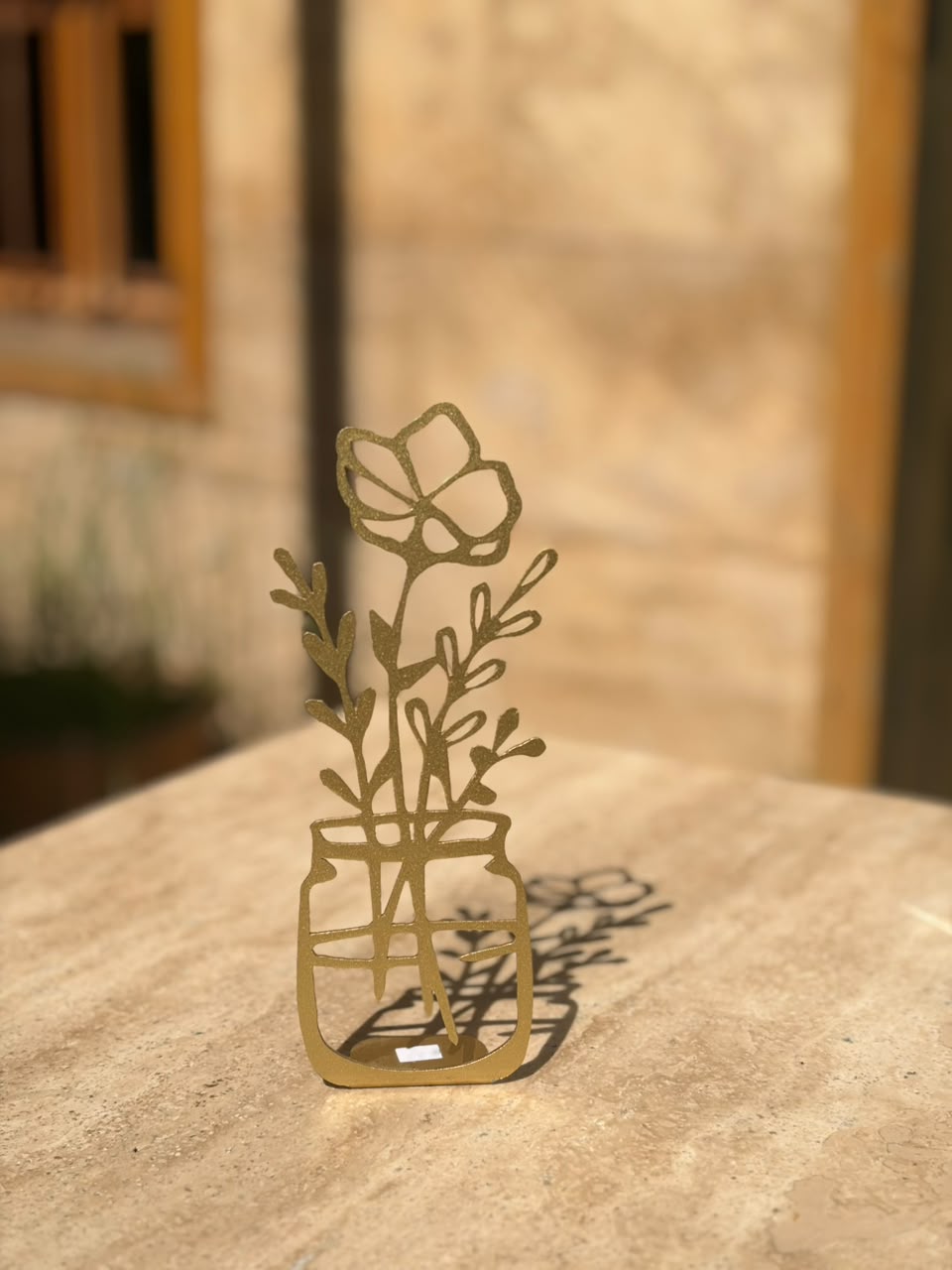flower-vase-gold