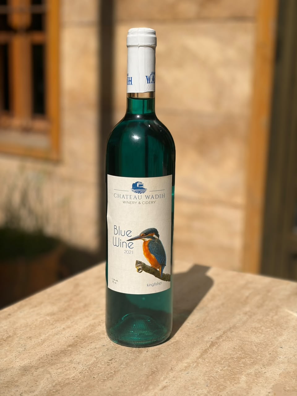 semi-dry-king-fisher-blue-wine-chateau-wadih
